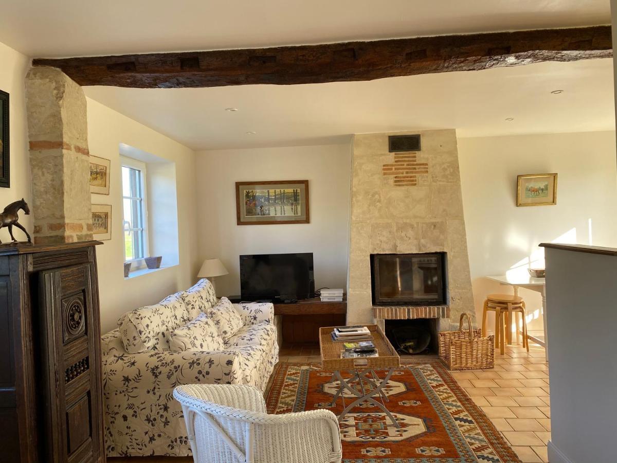 La Longere Du Haras Apartment Manerbe ภายนอก รูปภาพ